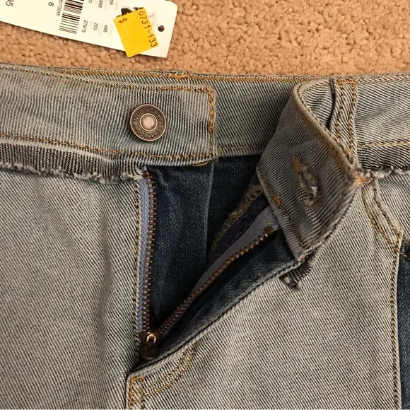 Soho Color Block Denim Skirt NEW Womens Size 6 Blue Distressed Raw Hem - Picture 4 of 13